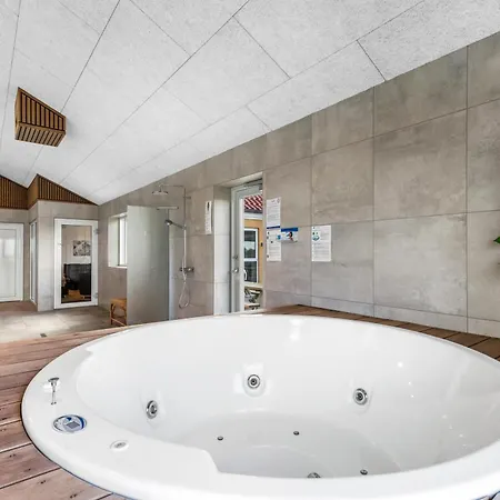 Nyaraló Luxury House With Pool, Spa, And Much - Sj990 *